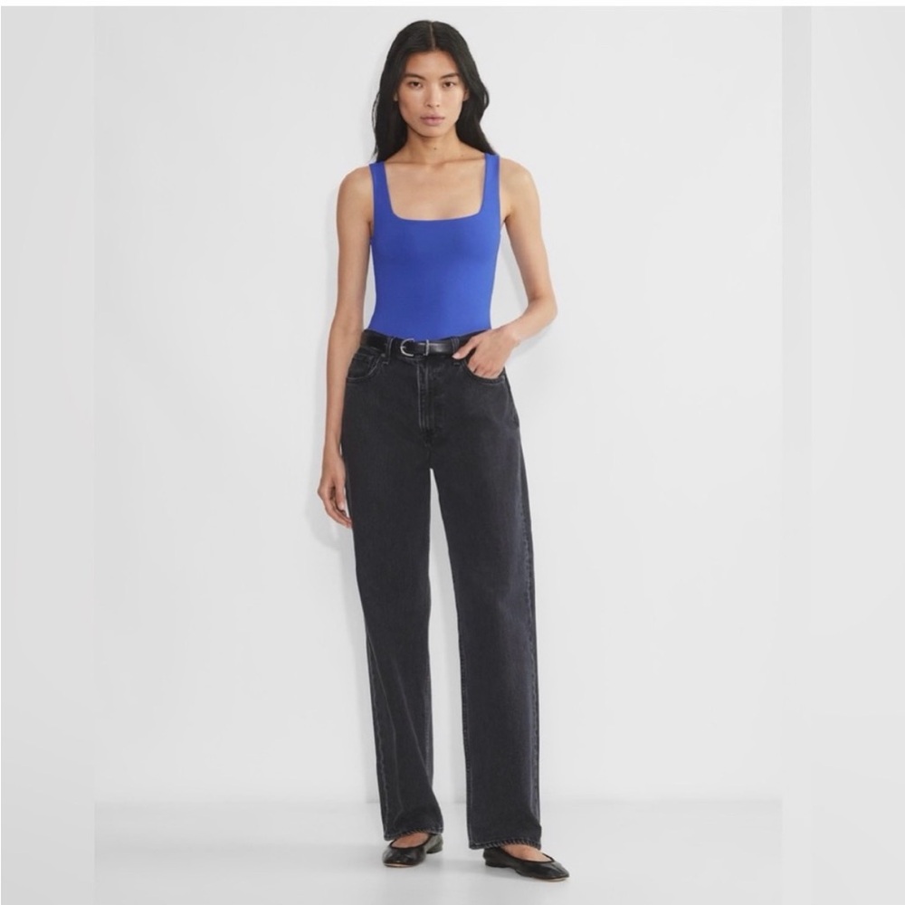 Aritzia contour square neck tank bodysuit